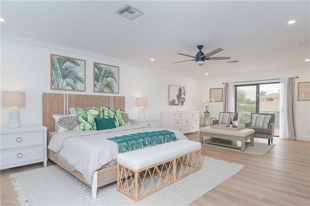 1420 Jewel Box AVE, Naples, FL 34102