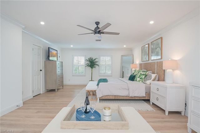 1420 Jewel Box AVE, Naples, FL 34102