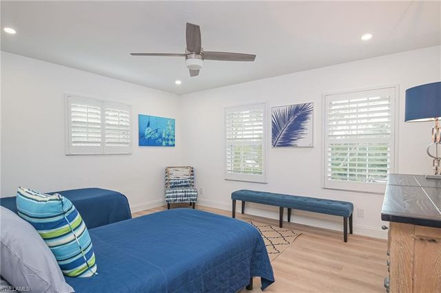 1420 Jewel Box AVE, Naples, FL 34102