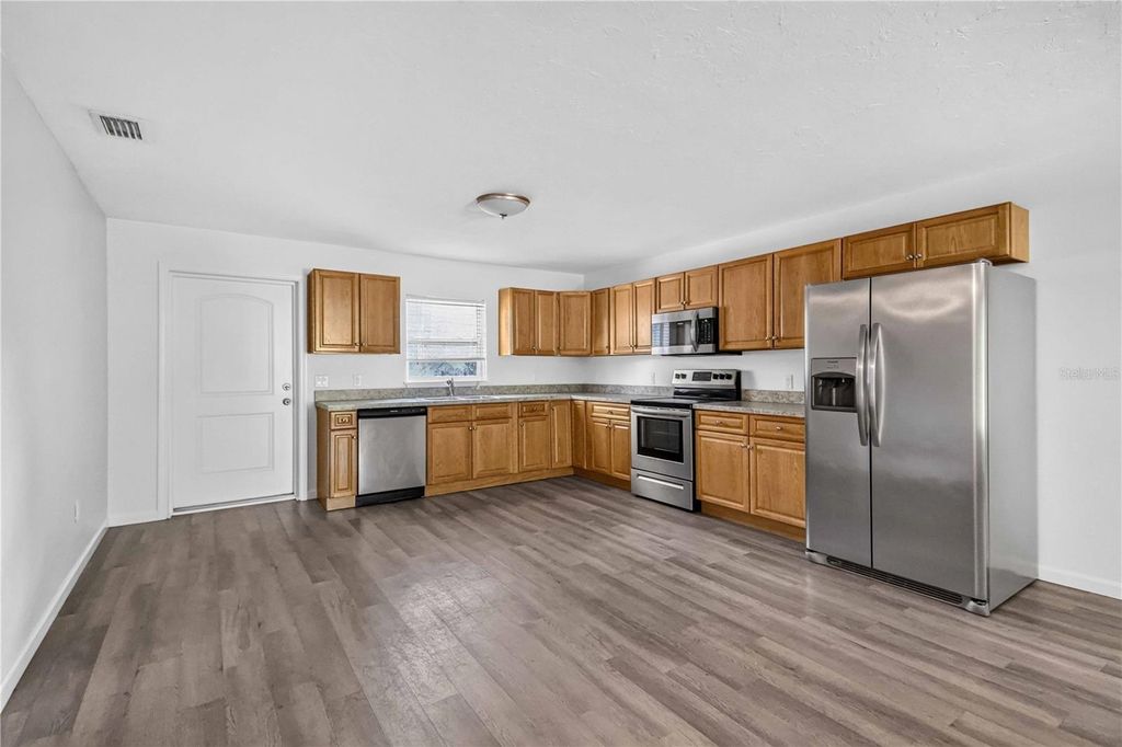 2311 54TH AVENUE DRIVE W, BRADENTON, FL 34207 — photo 5