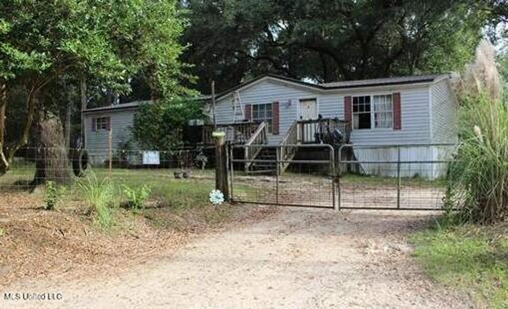 29323 Deschamp Road, Pass Christian, MS 39571