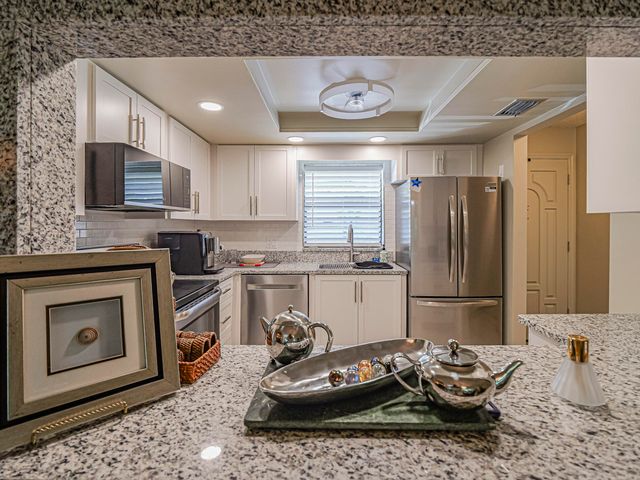 400 18th Street G5, Vero Beach, FL 32960