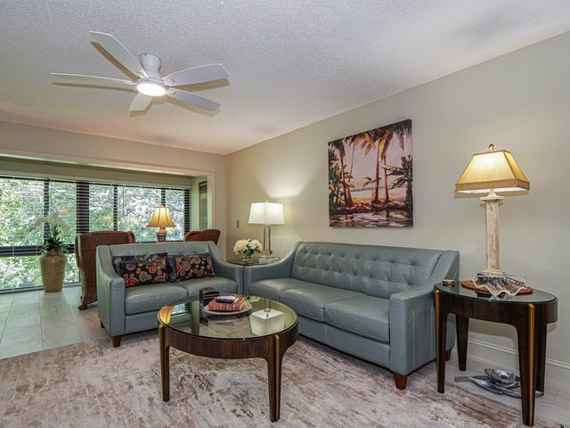 400 18th Street G5, Vero Beach, FL 32960