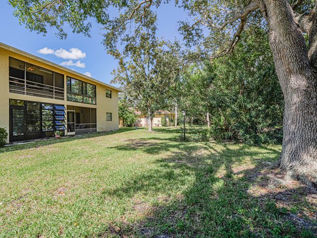 400 18th Street G5, Vero Beach, FL 32960