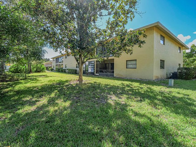 400 18th Street G5, Vero Beach, FL 32960