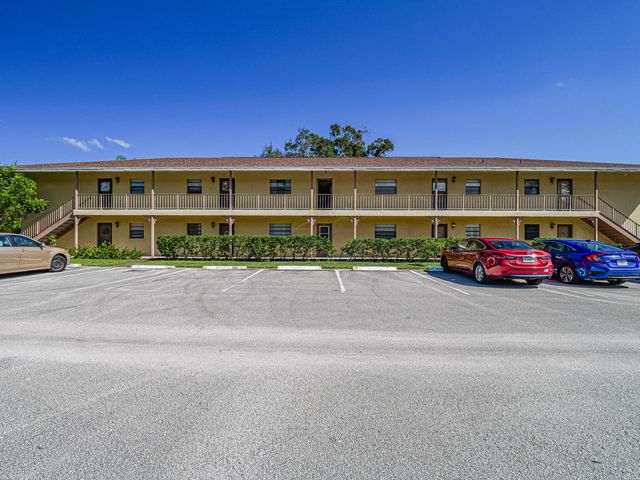 400 18th Street G5, Vero Beach, FL 32960