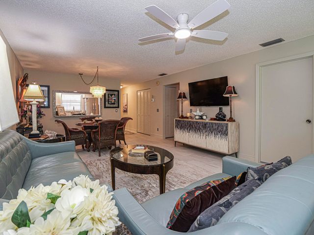 400 18th Street G5, Vero Beach, FL 32960