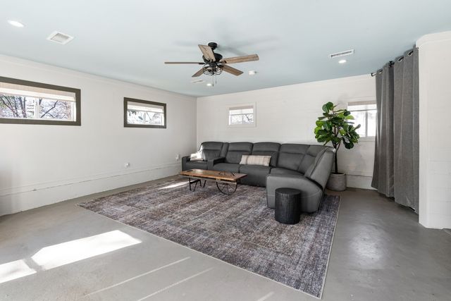 103 Latimer Drive, Tool, TX 75143