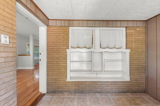 329 E 5th Street, Lockport, IL 60441