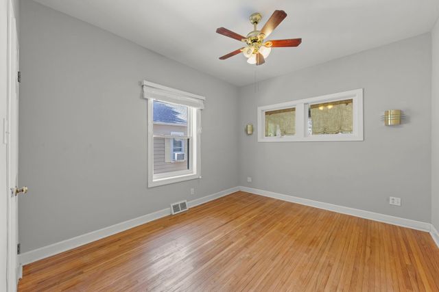 329 E 5th Street, Lockport, IL 60441