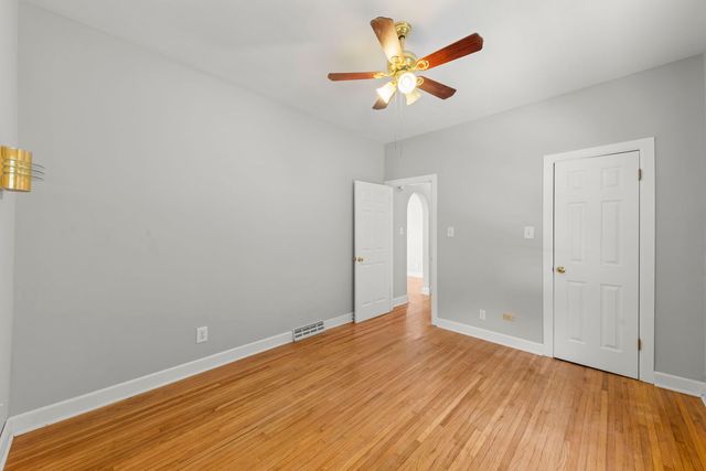 329 E 5th Street, Lockport, IL 60441