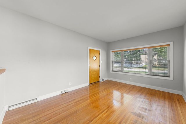 329 E 5th Street, Lockport, IL 60441