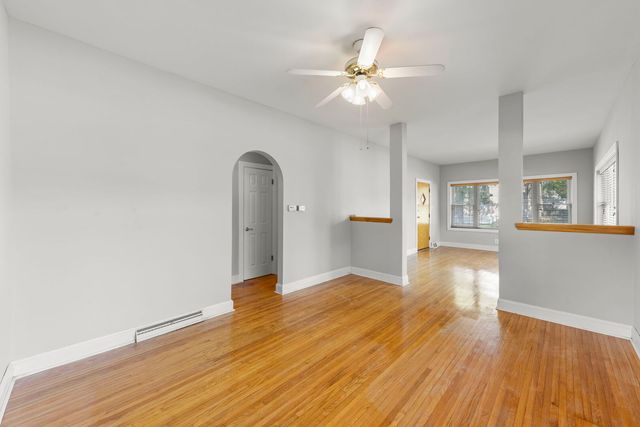 329 E 5th Street, Lockport, IL 60441