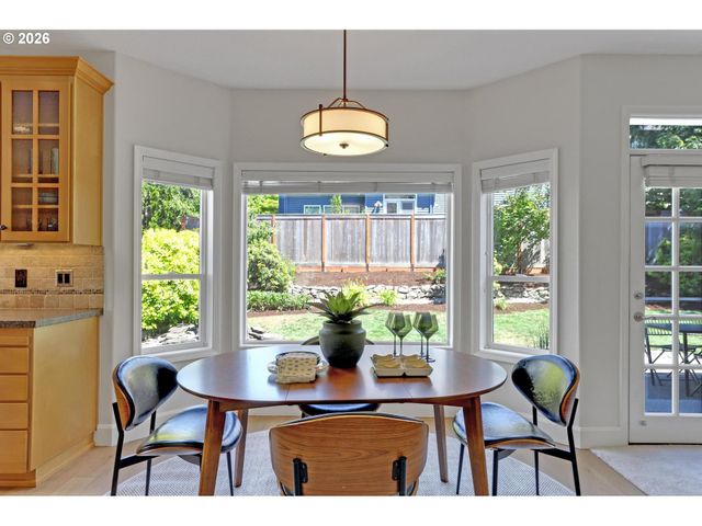 1438 Nw MAYFIELD Rd, Portland, OR 97229