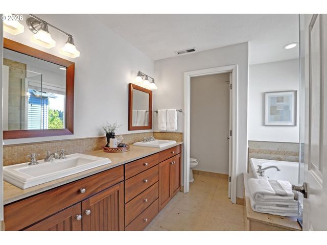 1438 Nw MAYFIELD Rd, Portland, OR 97229