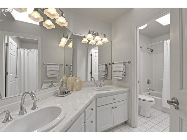 1438 Nw MAYFIELD Rd, Portland, OR 97229
