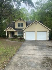 186 Cairnburgh Road, Richmond Hill, GA 31324