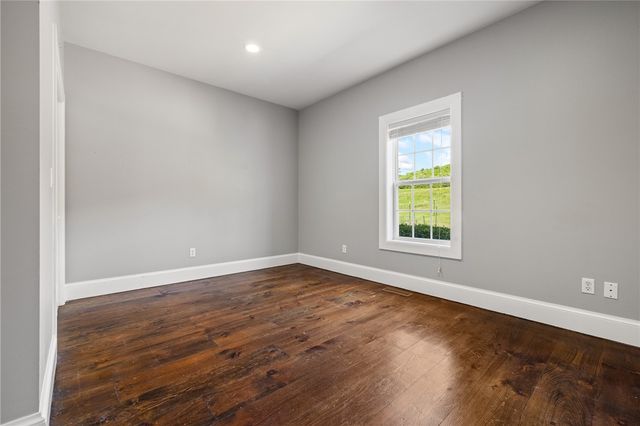 6935 Bear Creek Drive, Harrison, AR 72601