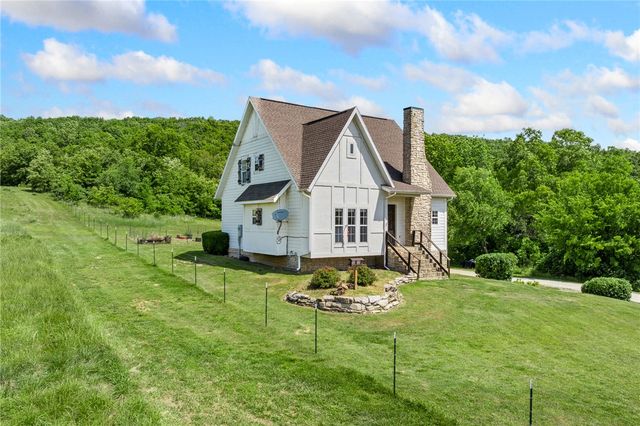 6935 Bear Creek Drive, Harrison, AR 72601
