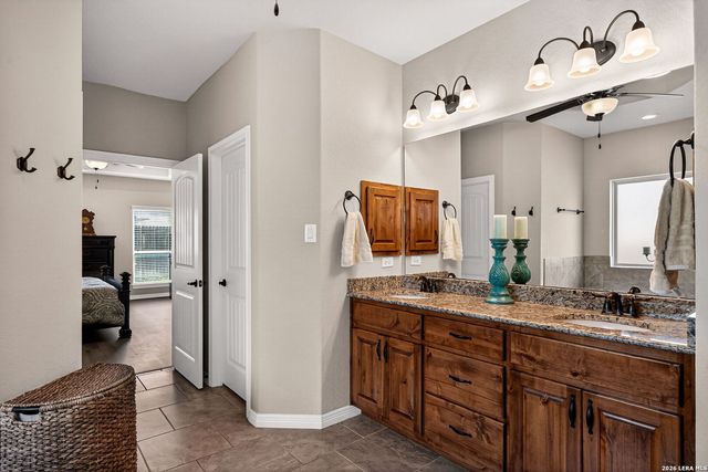 15512 ALBRECHT LN, Selma, TX 78154