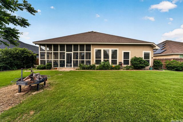 15512 ALBRECHT LN, Selma, TX 78154