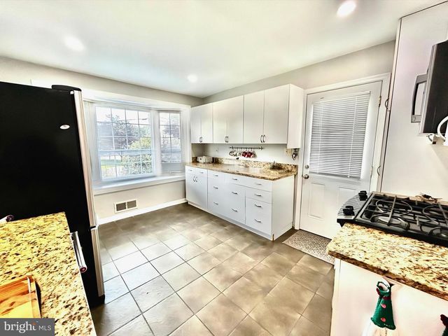 10202 MCGOVERN DR, Silver Spring, MD 20903