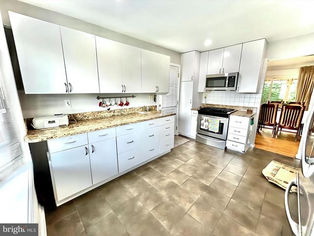 10202 MCGOVERN DR, Silver Spring, MD 20903