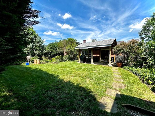 10202 MCGOVERN DR, Silver Spring, MD 20903