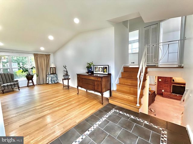 10202 MCGOVERN DR, Silver Spring, MD 20903