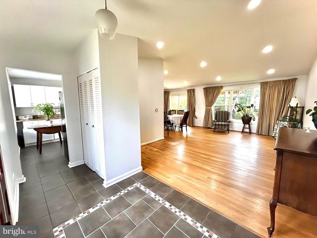 10202 MCGOVERN DR, Silver Spring, MD 20903