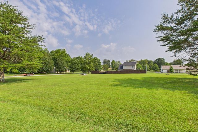 49 Mountain Laurel Way, Monticello, KY 42633