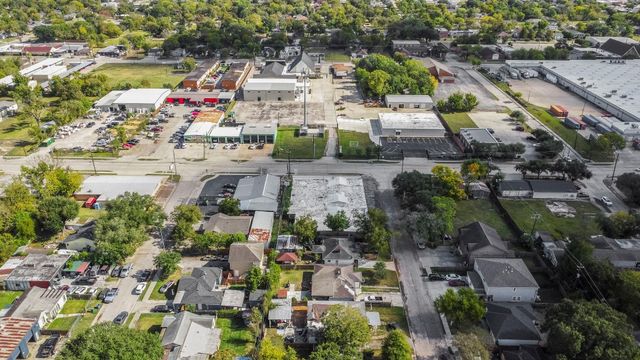 1018 Shaver Street, Pasadena, TX 77506