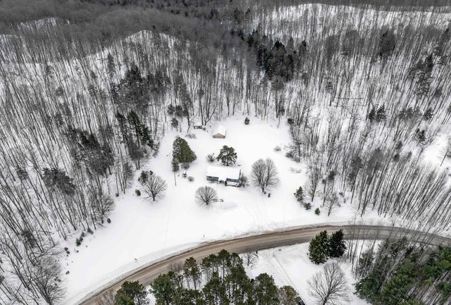 1800 E Narlock Road, Cedar, MI 49621