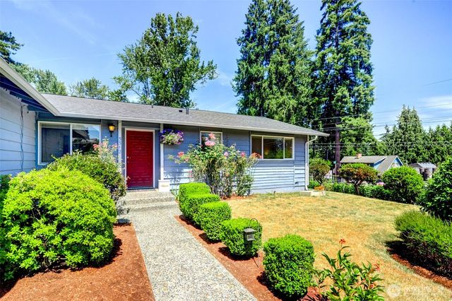 5512 NE 204 Street, Lake Forest Park, WA 98155