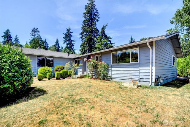 5512 NE 204 Street, Lake Forest Park, WA 98155