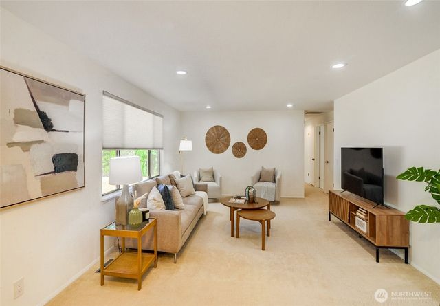 5512 NE 204 Street, Lake Forest Park, WA 98155