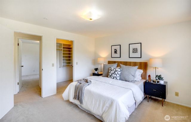 5512 NE 204 Street, Lake Forest Park, WA 98155