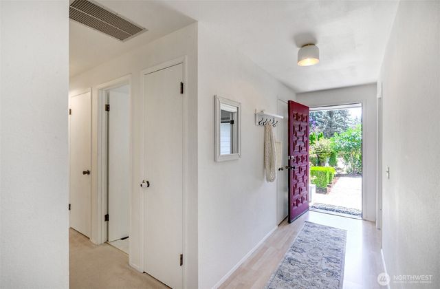 5512 NE 204 Street, Lake Forest Park, WA 98155