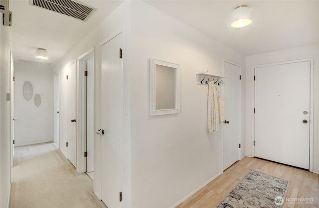 5512 NE 204 Street, Lake Forest Park, WA 98155