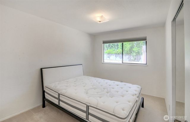5512 NE 204 Street, Lake Forest Park, WA 98155
