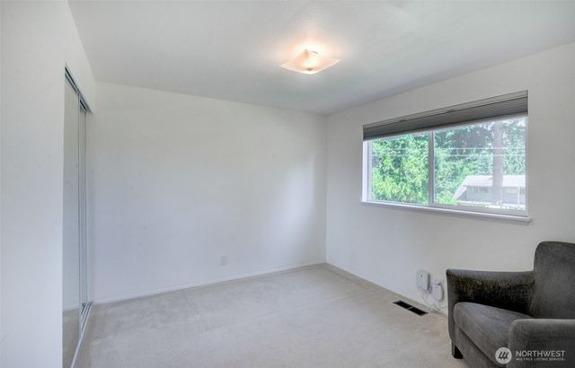 5512 NE 204 Street, Lake Forest Park, WA 98155