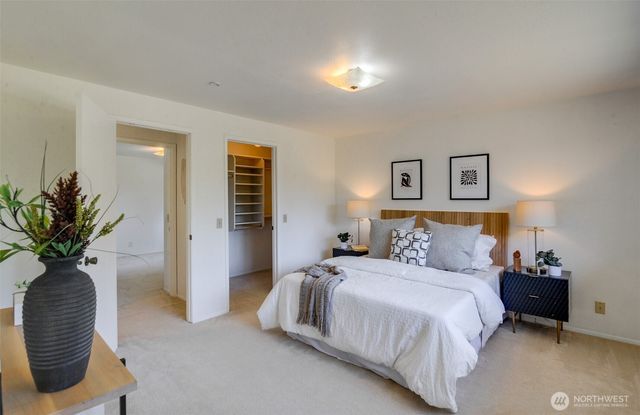 5512 NE 204 Street, Lake Forest Park, WA 98155