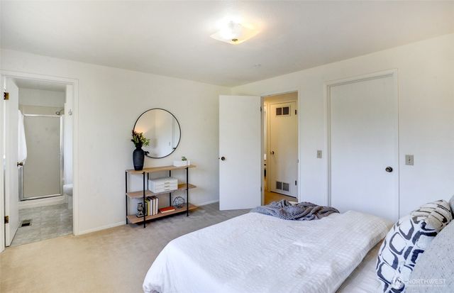 5512 NE 204 Street, Lake Forest Park, WA 98155