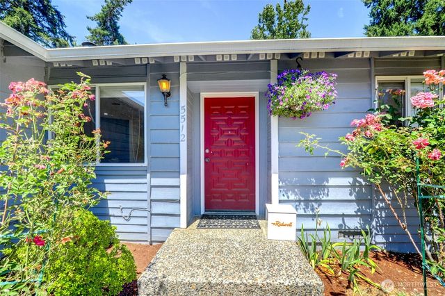5512 NE 204 Street, Lake Forest Park, WA 98155