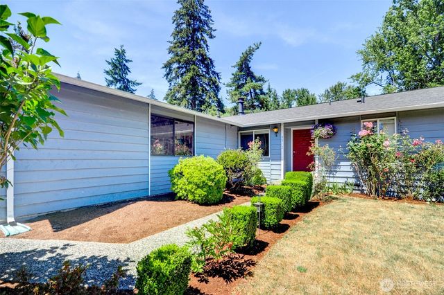 5512 NE 204 Street, Lake Forest Park, WA 98155