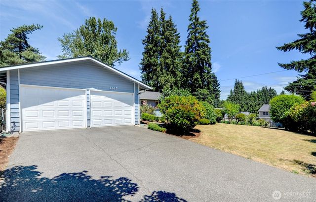5512 NE 204 Street, Lake Forest Park, WA 98155