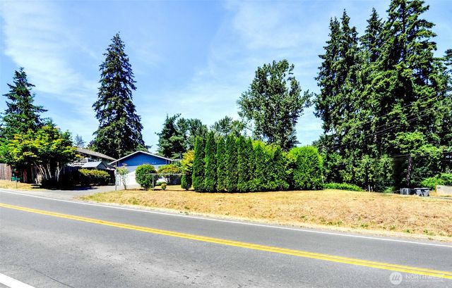5512 NE 204 Street, Lake Forest Park, WA 98155