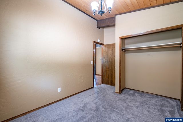 30393 Rancho Rd, Lebanon, OR 97355