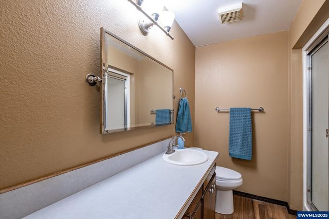 30393 Rancho Rd, Lebanon, OR 97355
