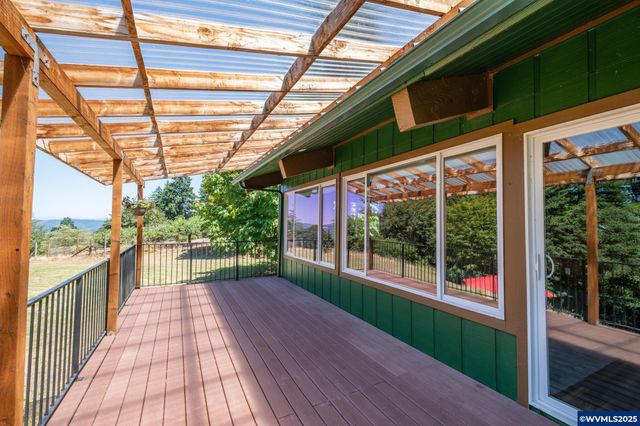 30393 Rancho Rd, Lebanon, OR 97355